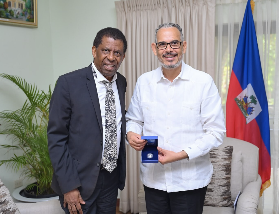 Alix Didier Fils-Aimé échange avec Dany Laferrière sur l’avenir de la culture et de l’éducation en Haïti